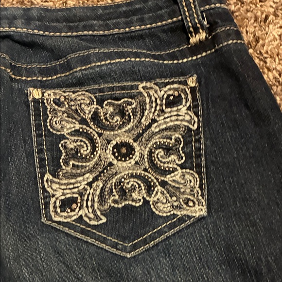 Nine West Wide Legged Embroidered Women's Jean- Size 14/32 - Picture 13 of 13
